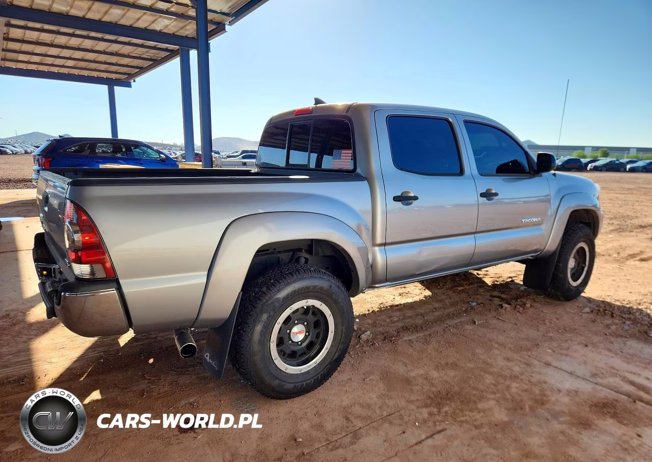 2014 Toyota Tacoma V6 VIN:3TMLU4EN5EM159369 - 3