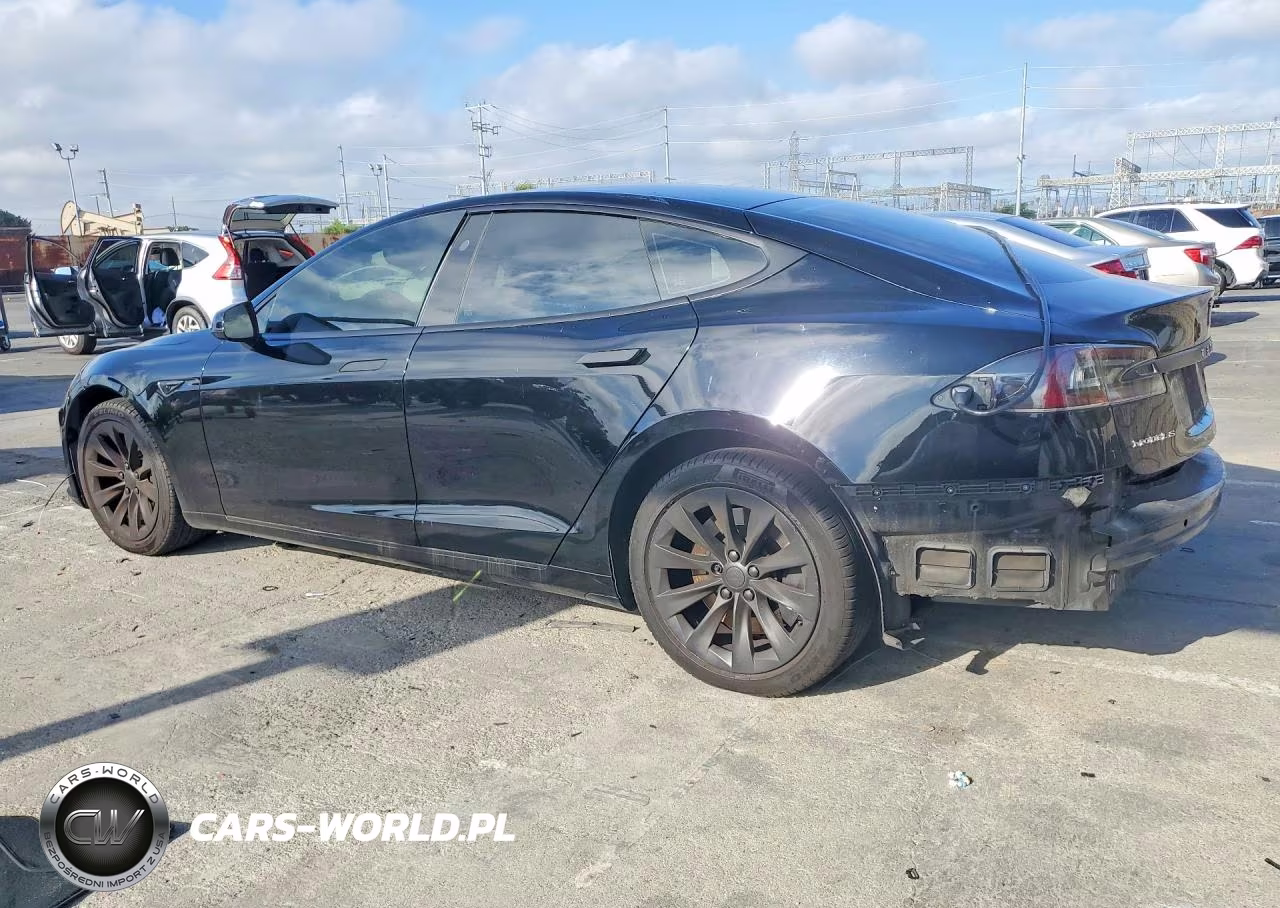 2016 Tesla Model S VIN:5YJSA1E17GF170610 - 2
