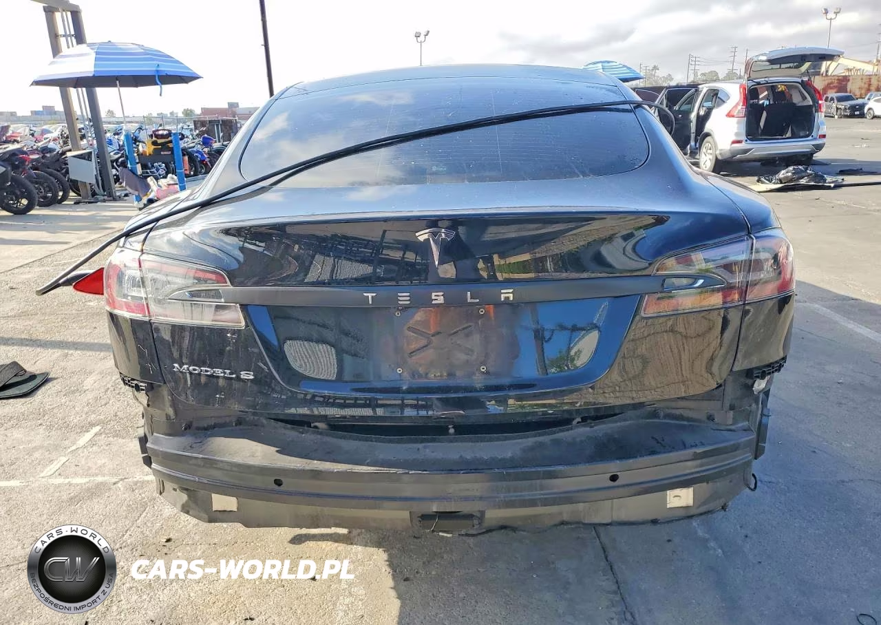 2016 Tesla Model S VIN:5YJSA1E17GF170610 - 6