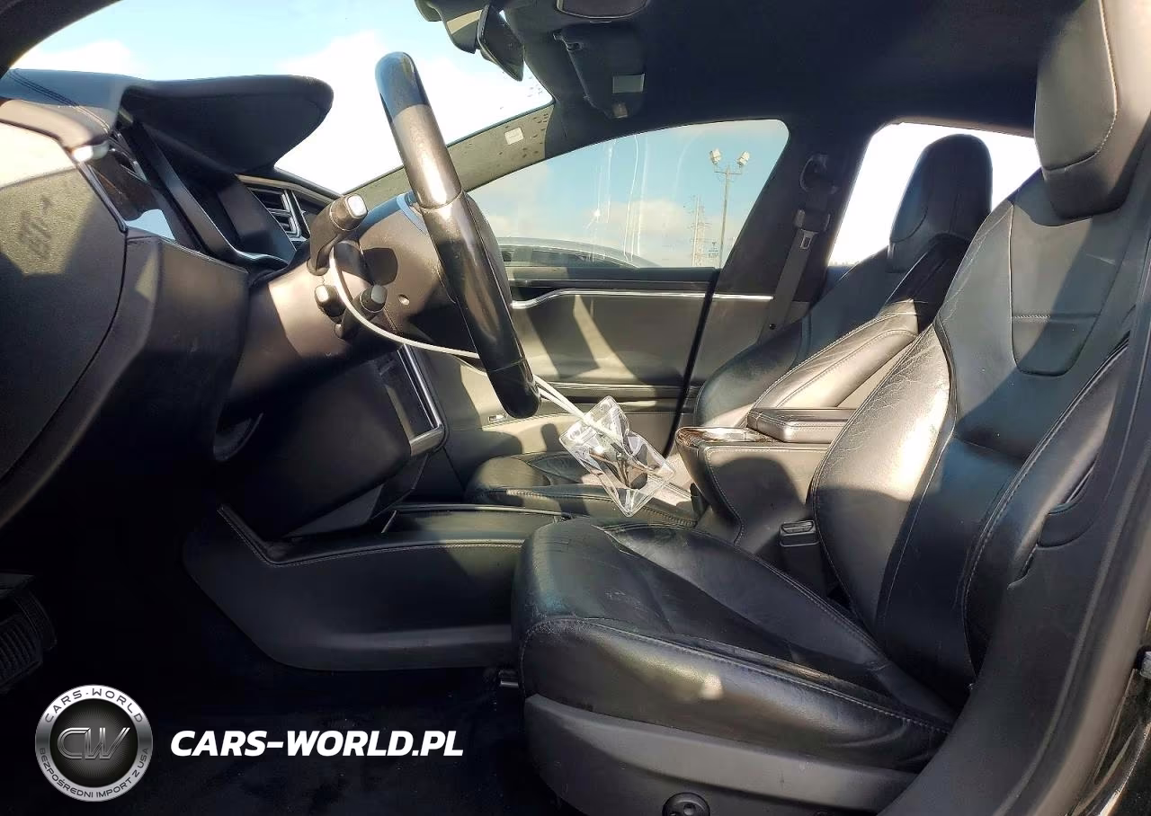 2016 Tesla Model S VIN:5YJSA1E17GF170610 - 7