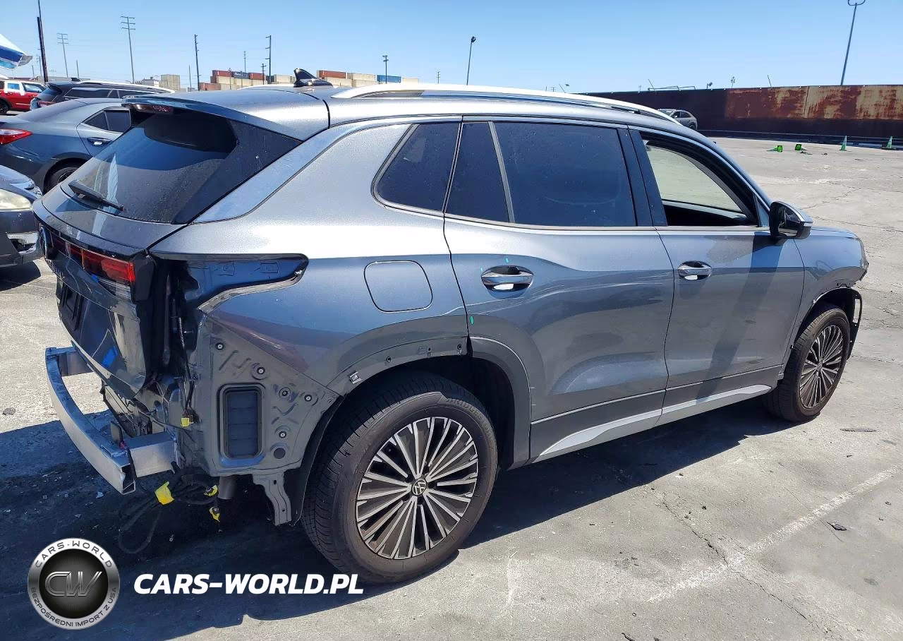 2025 Volkswagen Tiguan S VIN:3VVCR7RM7SM028655 - 3