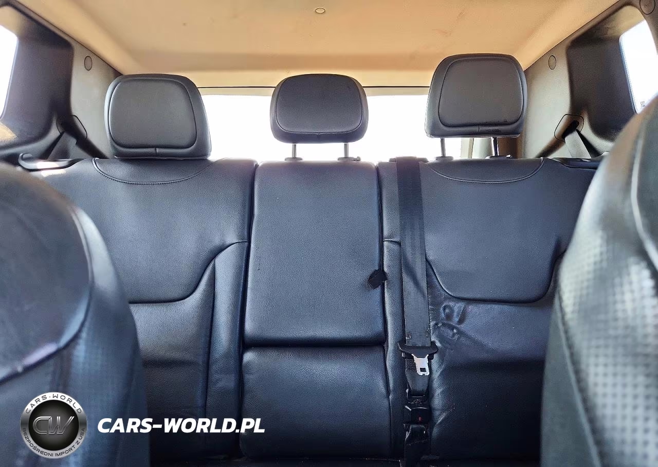 2016 Jeep Renegade Limited VIN:ZACCJADT9GPC71700 - 10
