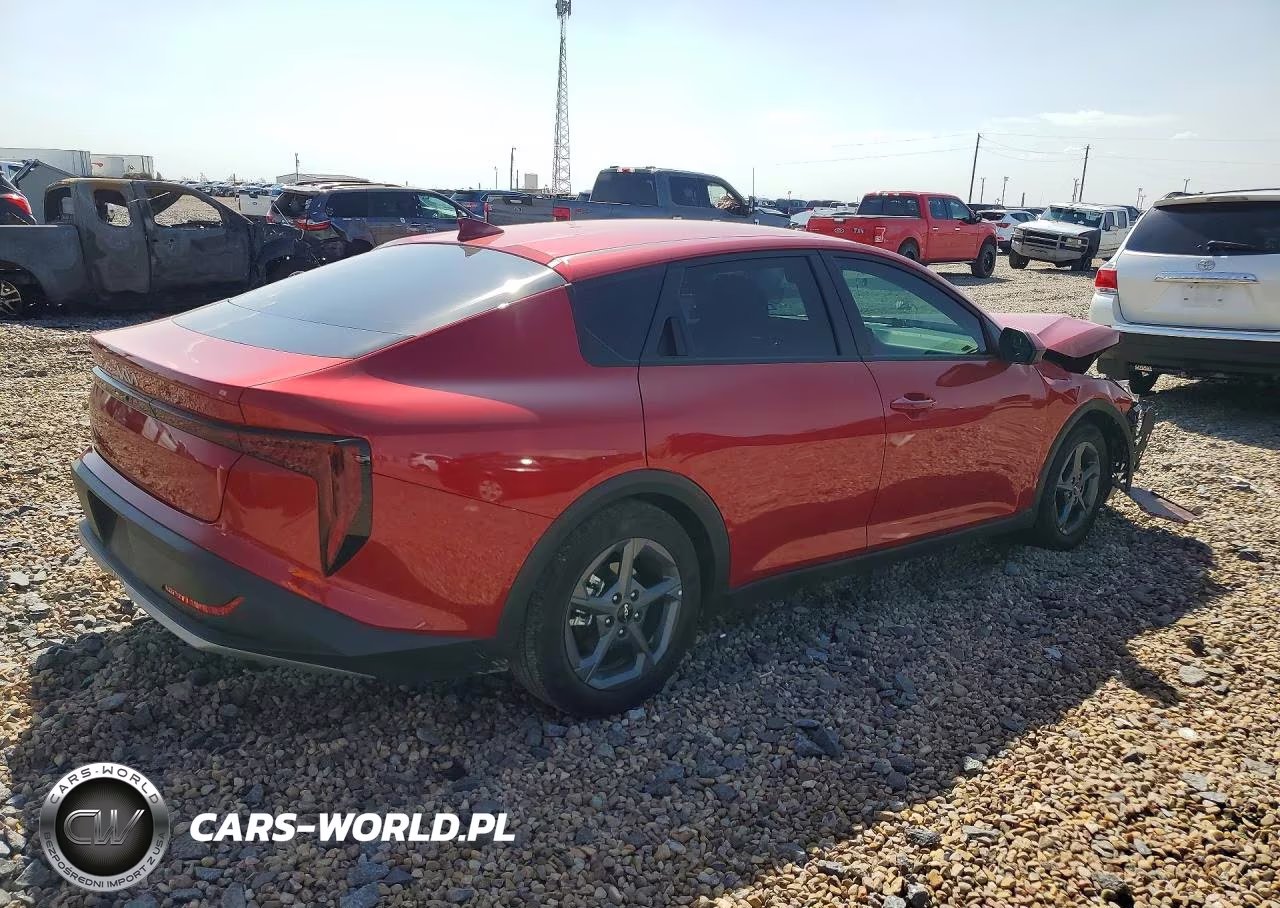 2025 Kia K4 Lxs VIN:3KPFT4DE5SE128596 - 3