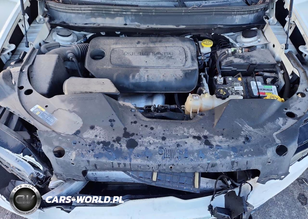 2019 Jeep Cherokee Latitude VIN:1C4PJLCBXKD297171 - 12