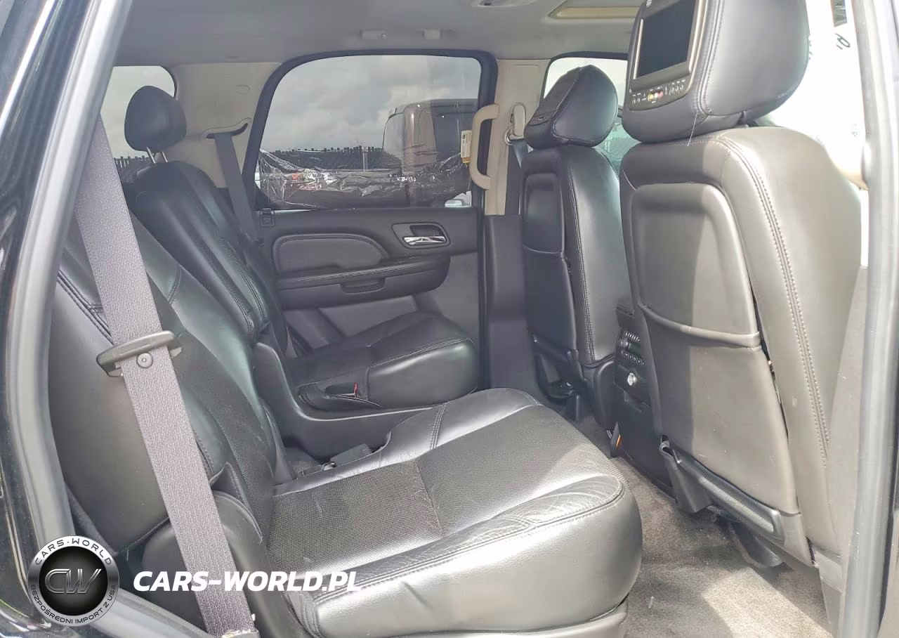 2008 Cadillac Escalade Luxury VIN:1GYEC638X8R215209 - 11