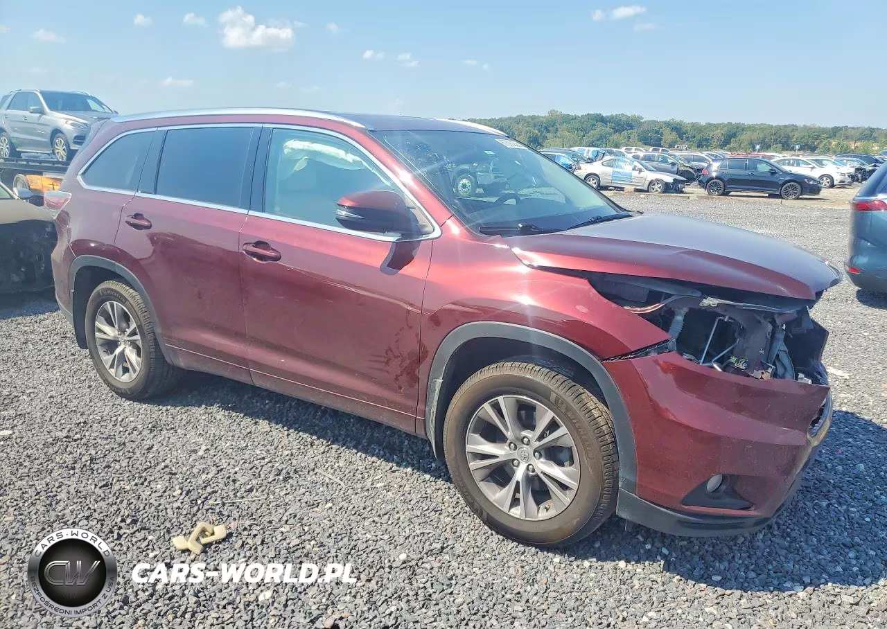 2015 Toyota Highlander Xle VIN:5TDJKRFH5FS105574 - 4