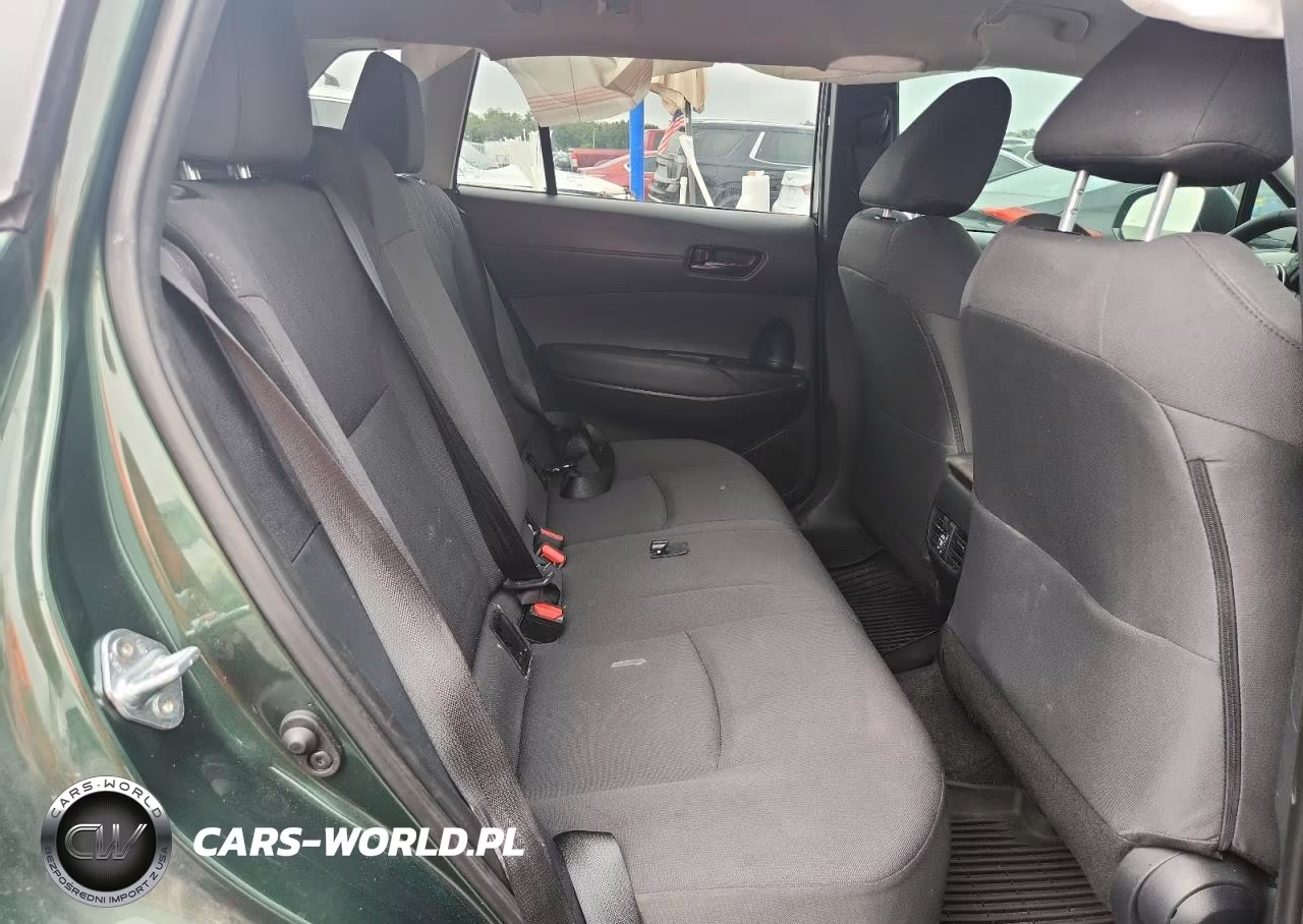 2024 Toyota Corolla Cross Le VIN:7MUCAAAG0RV100983 - 11