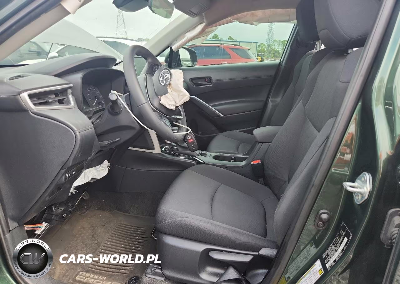 2024 Toyota Corolla Cross Le VIN:7MUCAAAG0RV100983 - 7