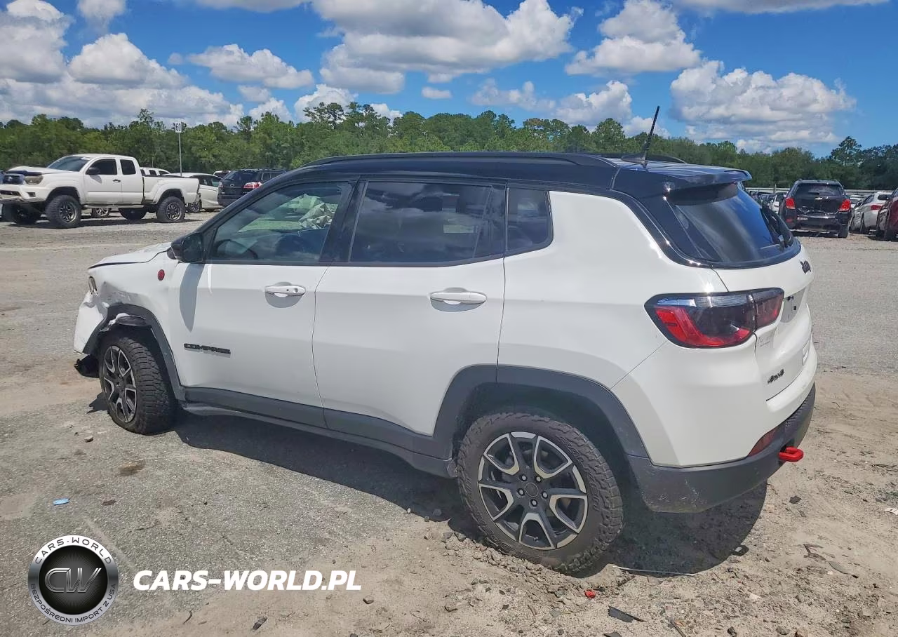 2025 Jeep Compass Trailhawk VIN:3C4NJDDN2ST532467 - 2