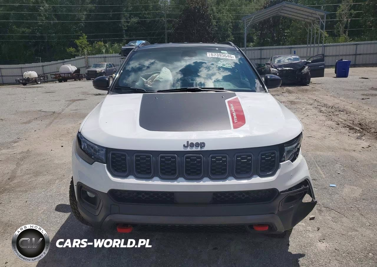 2025 Jeep Compass Trailhawk VIN:3C4NJDDN2ST532467 - 5