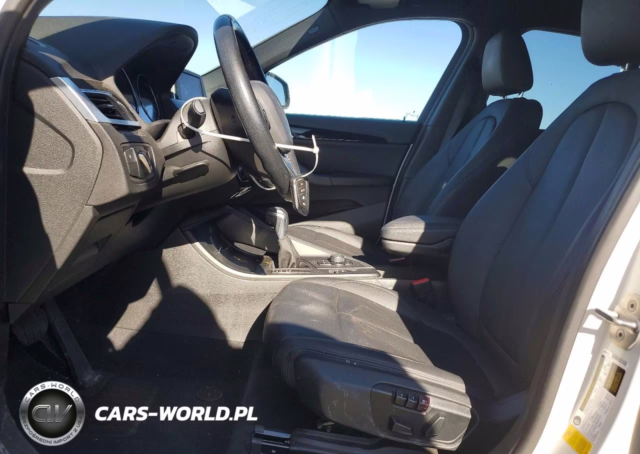 2018 BMW X1 Sdrive28I VIN:WBXHU7C34J3H43479 - 7