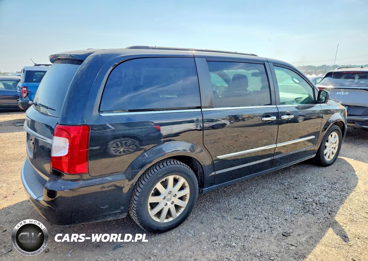 2015 Chrysler Town & Country Touring VIN:2C4RC1BG2FR505602 - 3