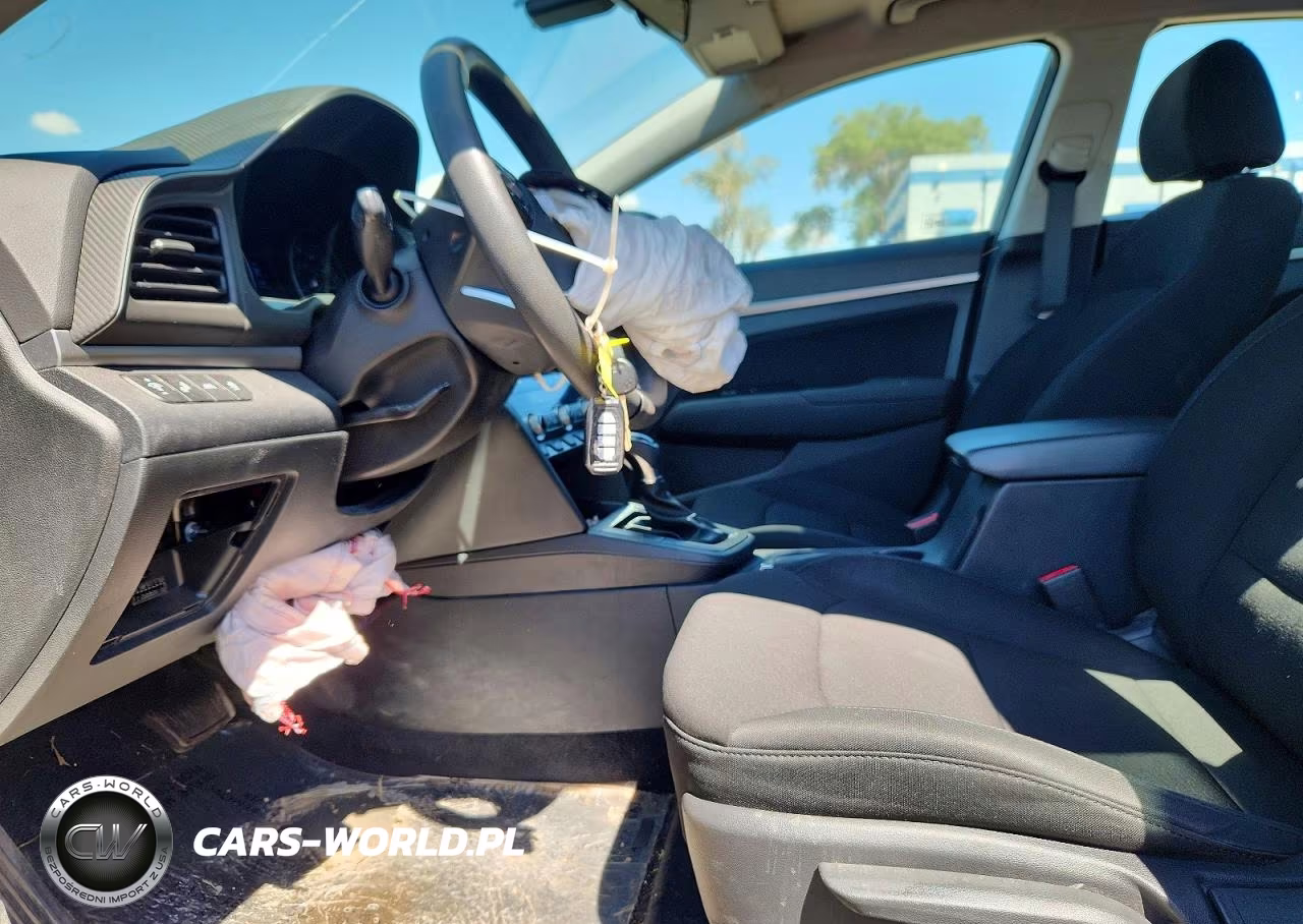 2020 Hyundai Elantra Sel VIN:5NPD84LFXLH508484 - 7