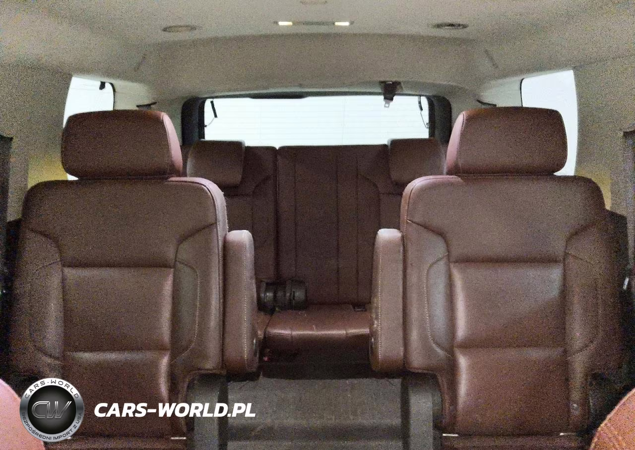 2019 Chevrolet Tahoe C1500 Premier VIN:1GNSCCKJ4KR105346 - 10