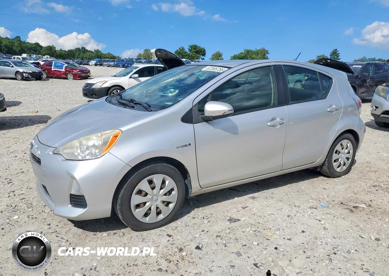 2013 Toyota Prius C Two