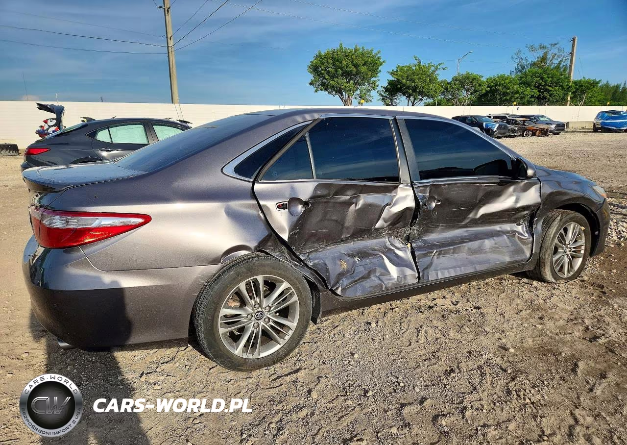 2017 Toyota Camry Se VIN:4T1BF1FK1HU712541 - 3