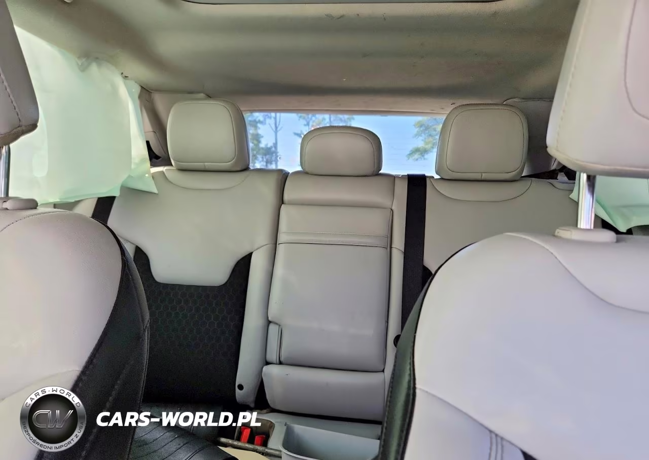 2019 Jeep Compass Latitude VIN:3C4NJCBB0KT706572 - 10
