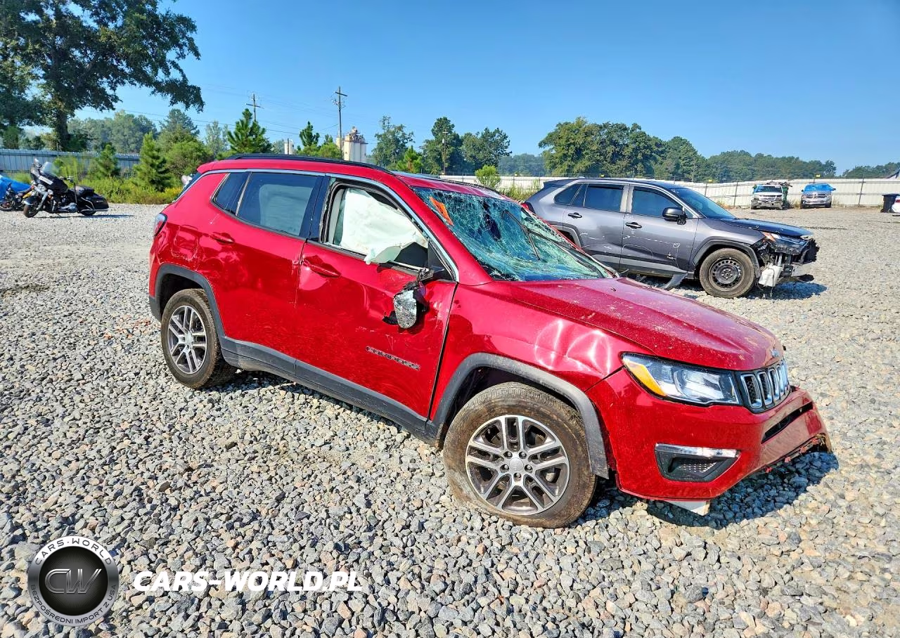 2019 Jeep Compass Latitude VIN:3C4NJCBB0KT706572 - 4