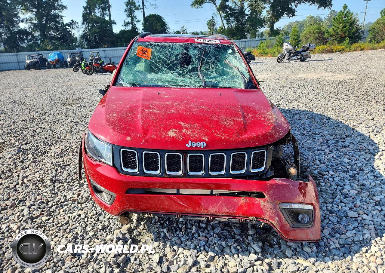 2019 Jeep Compass Latitude VIN:3C4NJCBB0KT706572 - 5