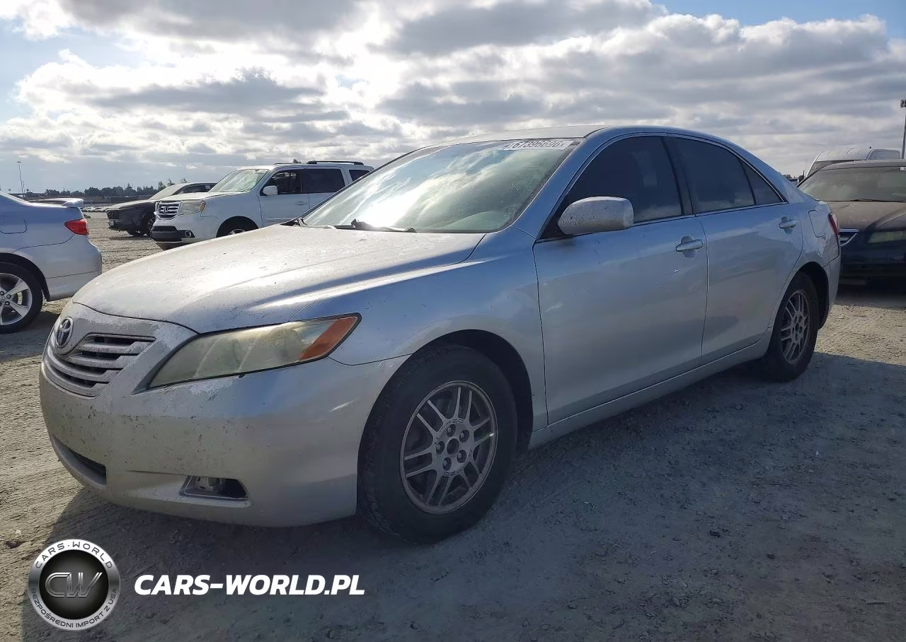 2009 Toyota Camry Le – zdjęcie 1 z 12