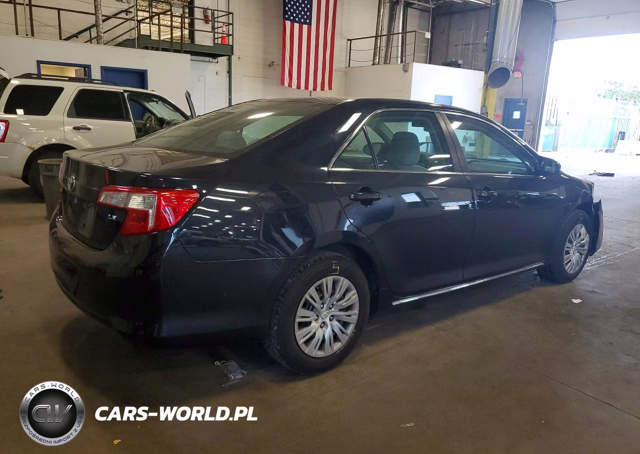 2013 Toyota Camry Le VIN:4T4BF1FK3DR306051 - 3