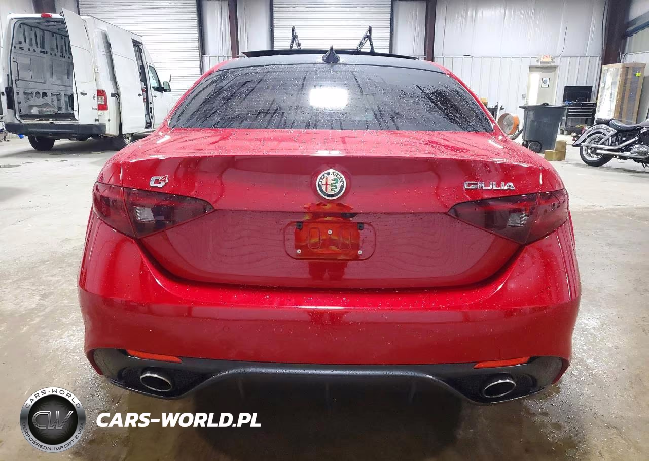 2020 Alfa Romeo Giulia VIN:ZARFANAN9L7637842 - 6