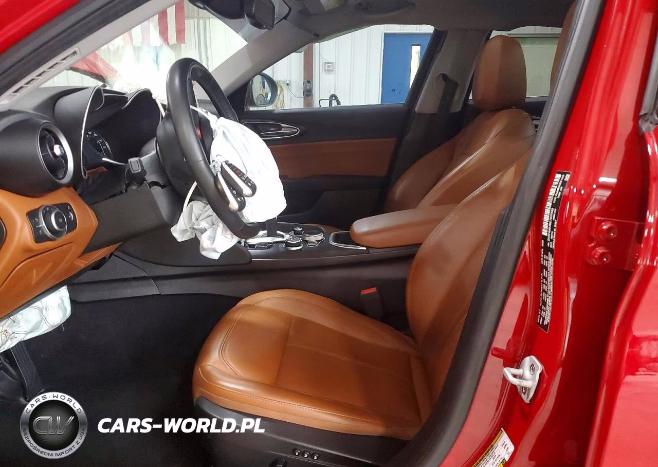 2020 Alfa Romeo Giulia VIN:ZARFANAN9L7637842 - 7