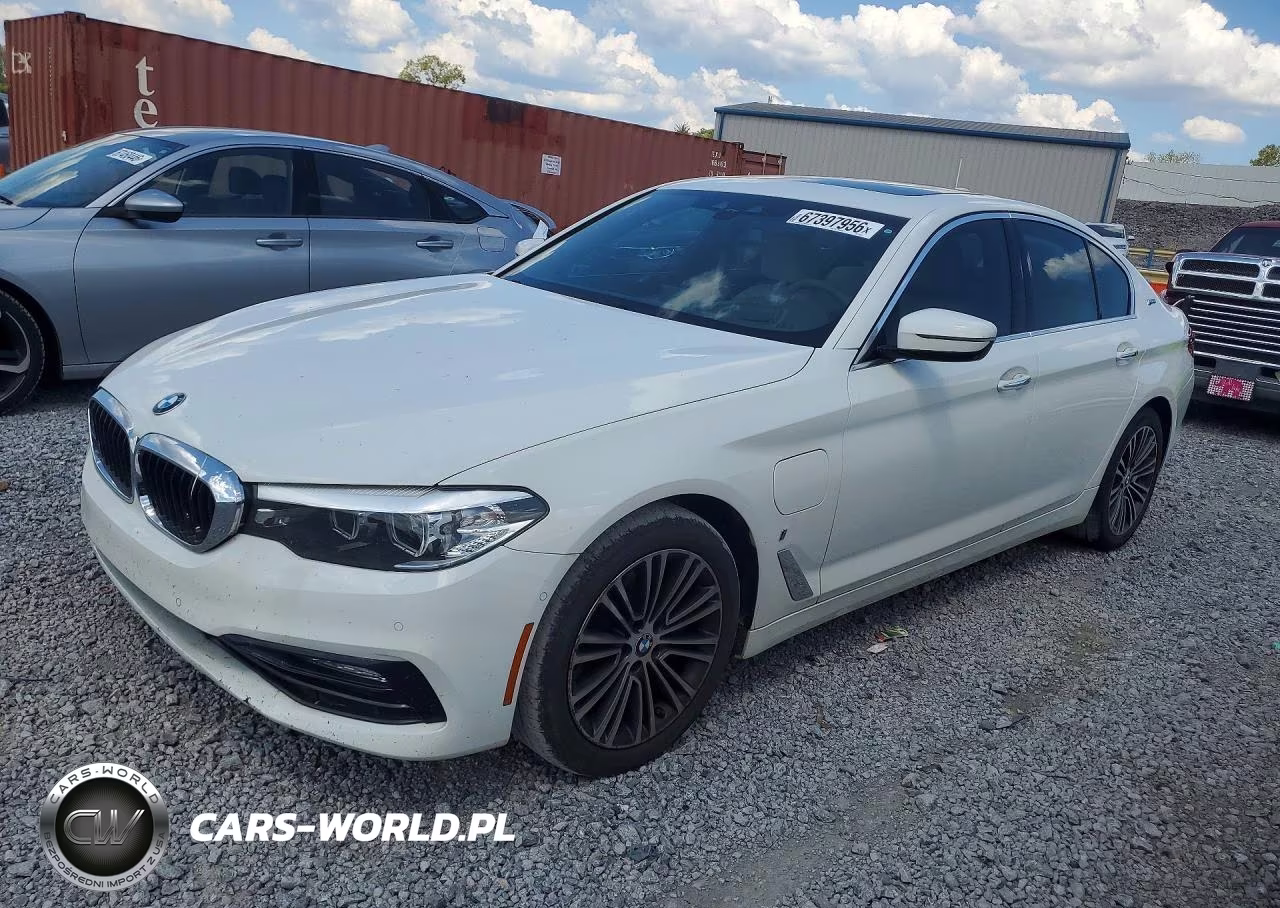2018 BMW 530E