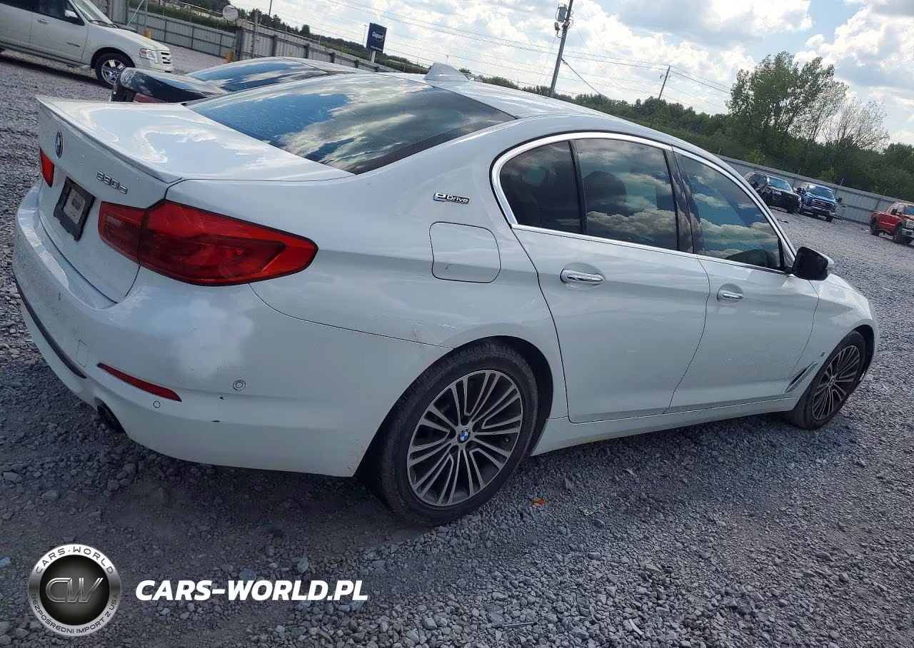 2018 BMW 530E VIN:WBAJA9C57JB250187 - 3
