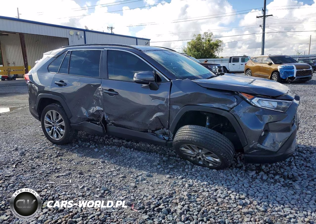 2020 Toyota Rav4 Xle Premium VIN:2T3C1RFV3LW062736 - 4