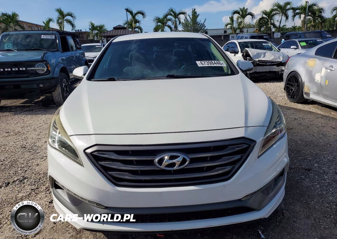 2015 Hyundai Sonata Sport VIN:5NPE34AFXFH162317 - 5