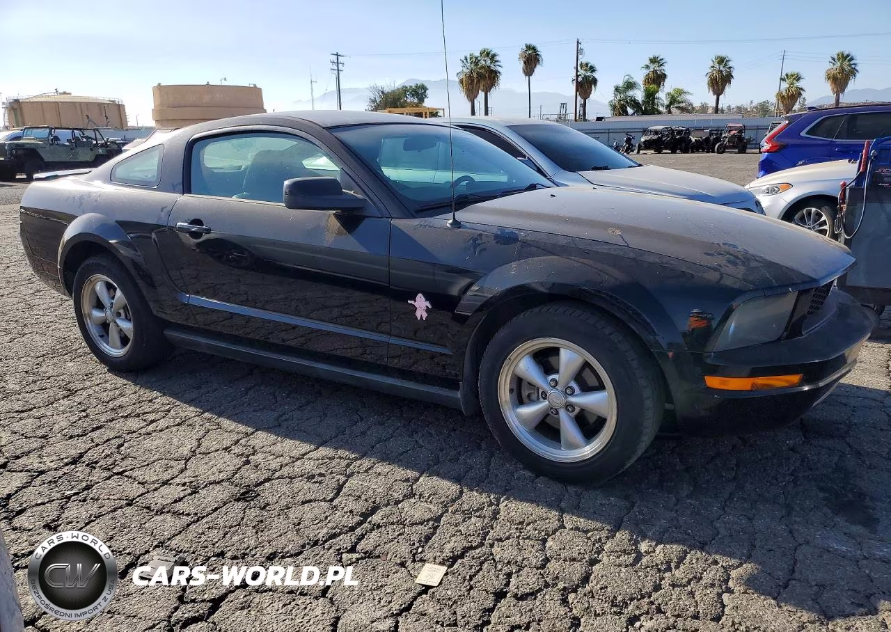2008 Ford Mustang VIN:1ZVHT80N485148670 - 4