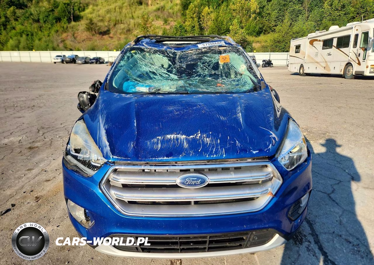 2017 Ford Escape Titanium VIN:1FMCU9J90HUB76601 - 5