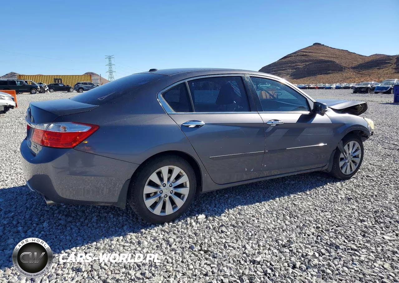 2015 Honda Accord Touring VIN:1HGCR3F91FA012866 - 3