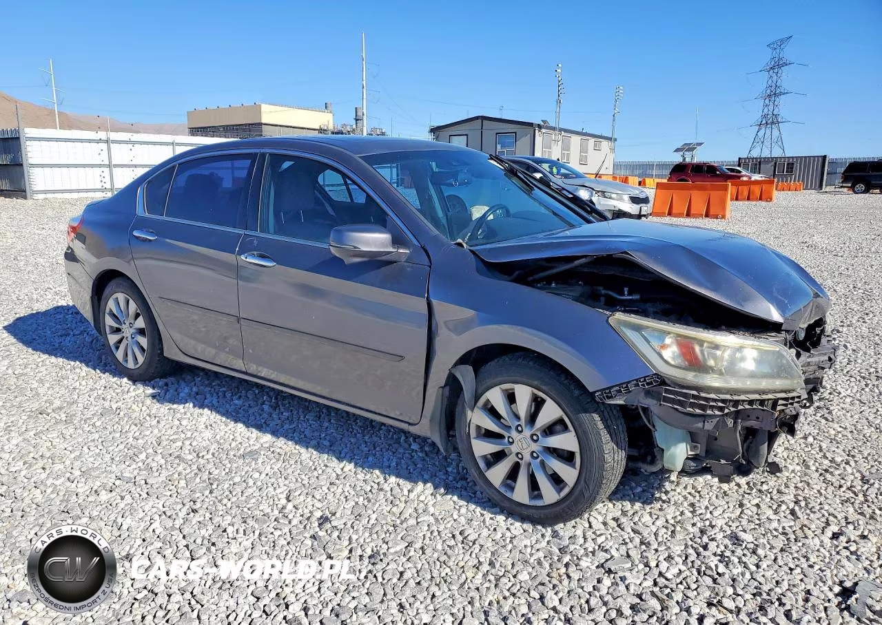 2015 Honda Accord Touring VIN:1HGCR3F91FA012866 - 4