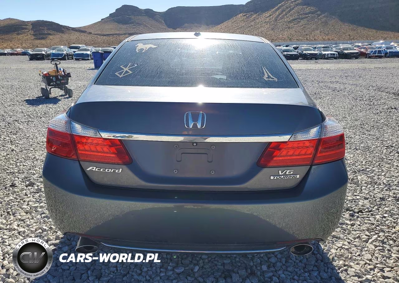 2015 Honda Accord Touring VIN:1HGCR3F91FA012866 - 6