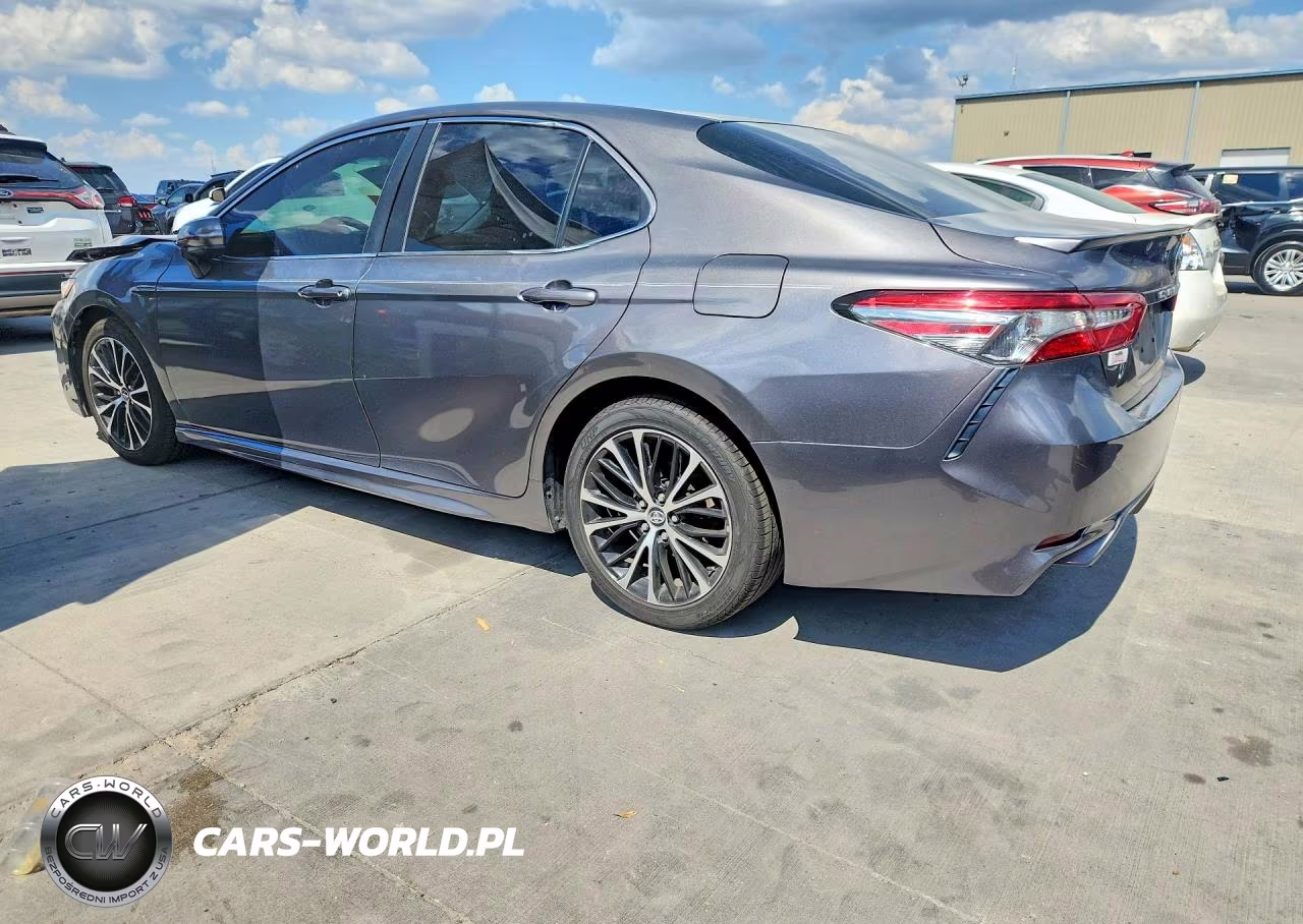 2018 Toyota Camry Se VIN:4T1B11HK1JU661155 - 2