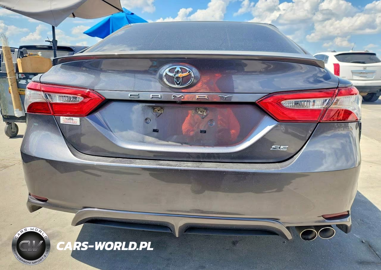 2018 Toyota Camry Se VIN:4T1B11HK1JU661155 - 6