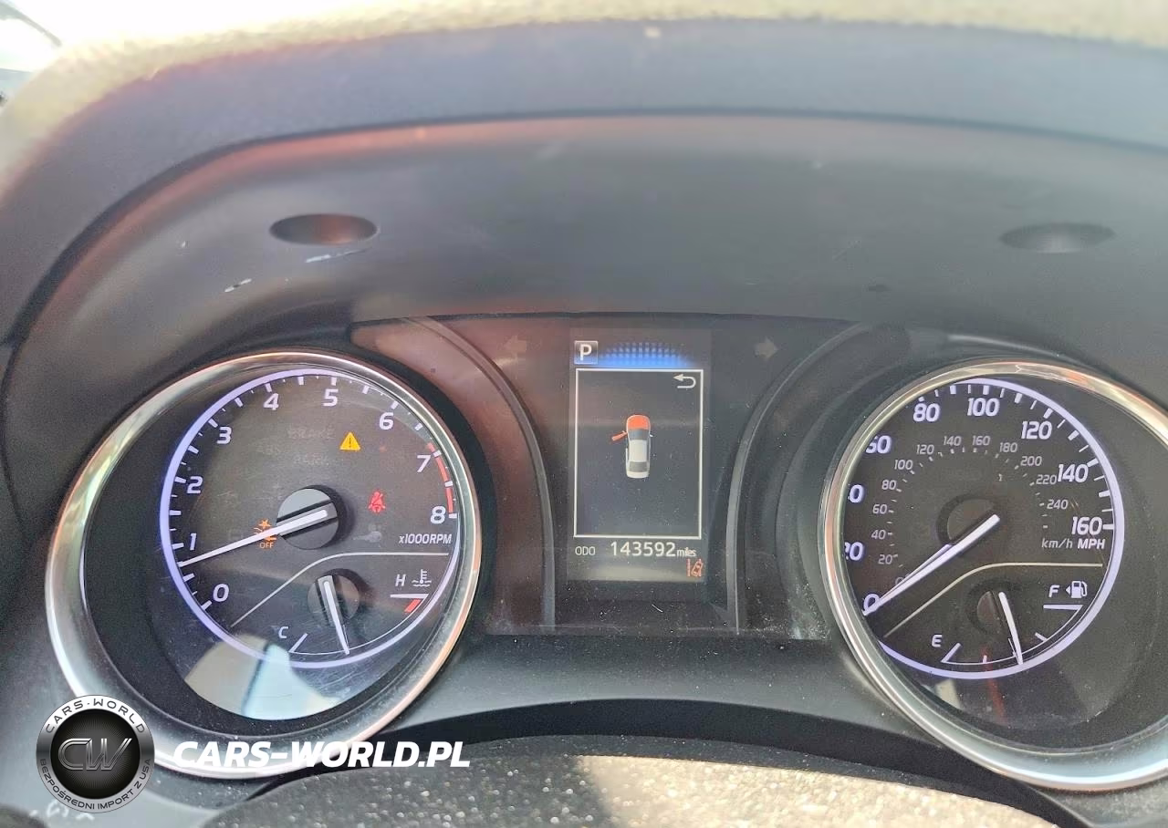 2018 Toyota Camry Se VIN:4T1B11HK1JU661155 - 9