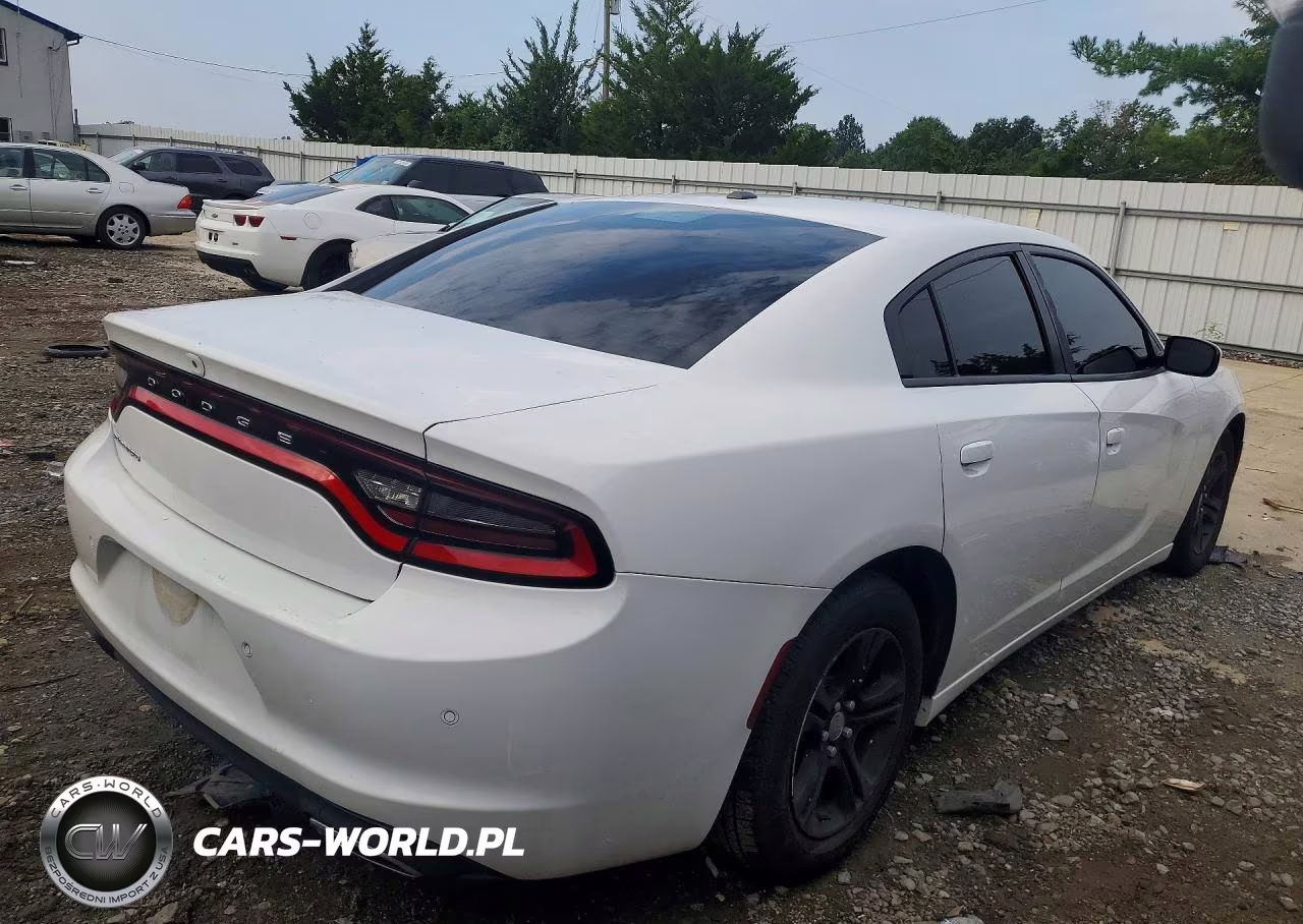 2019 Dodge Charger Sxt VIN:2C3CDXBG0KH748173 - 3