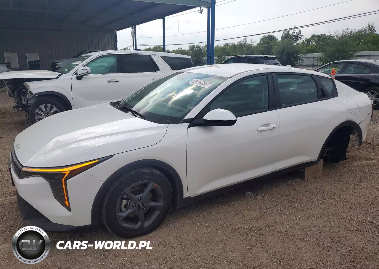 2026 Kia K4 Lxs VIN:3KPFT4DE4TE257320 - 1