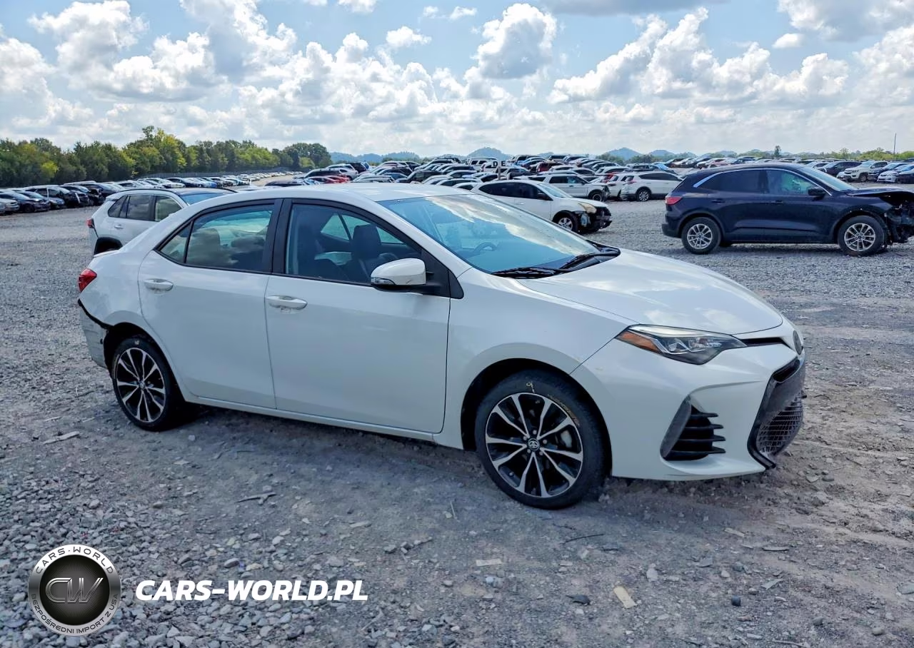 2018 Toyota Corolla Se VIN:5YFBURHE1JP845738 - 4