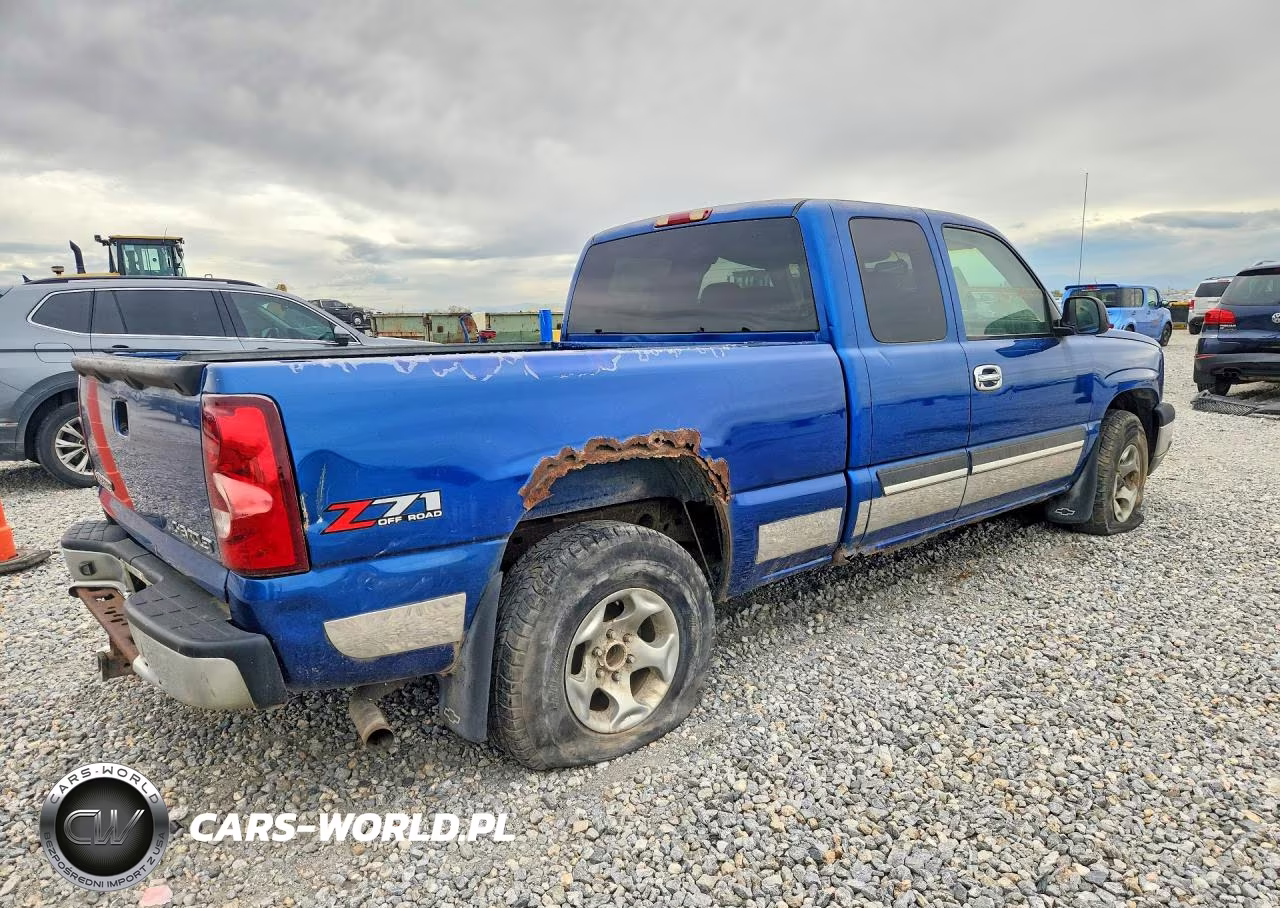 2003 Chevrolet Silverado K1500 VIN:2GCEK19T731126027 - 3