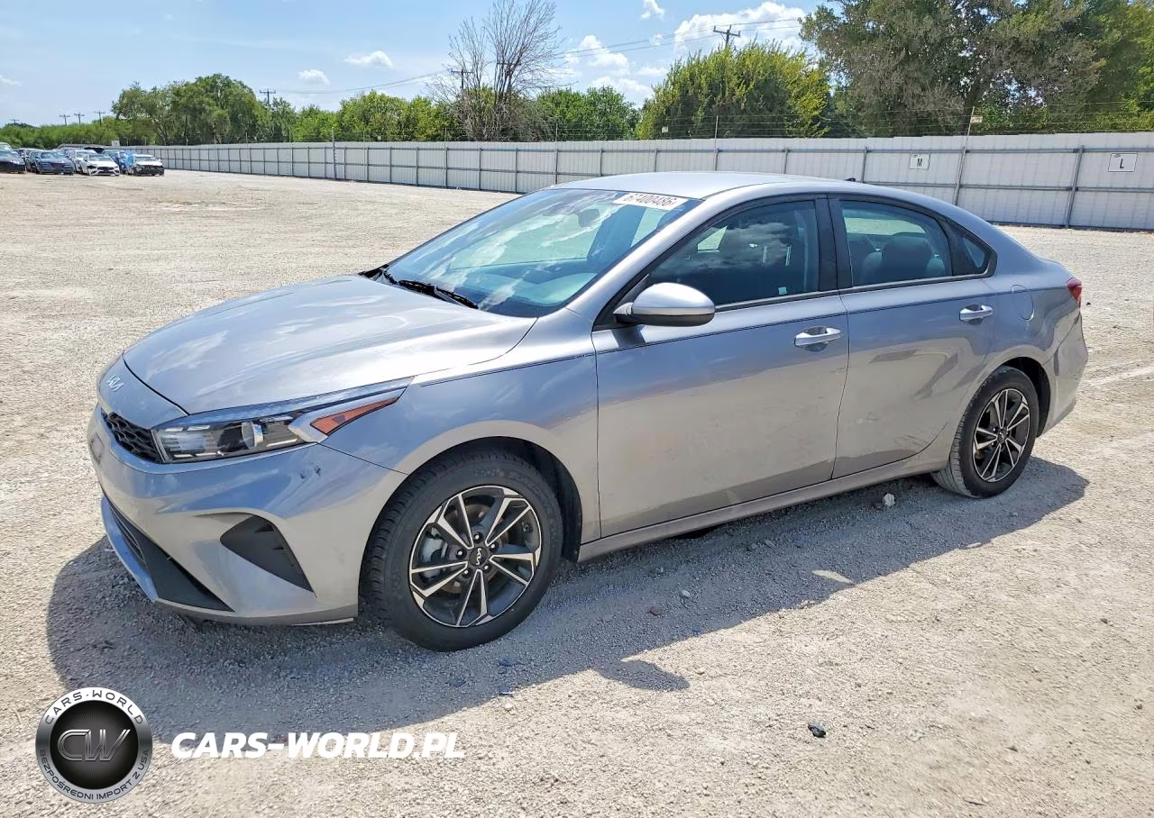 2023 Kia Forte Lxs – zdjęcie 1 z 12