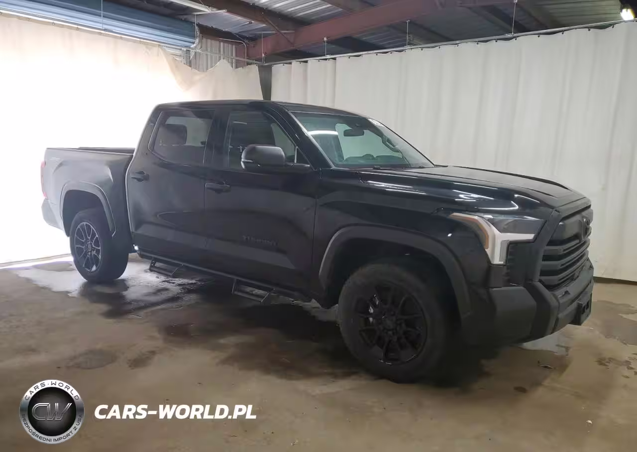 2023 Toyota Tundra Crewmax Sr VIN:5TFLA5DBXPX071646 - 4