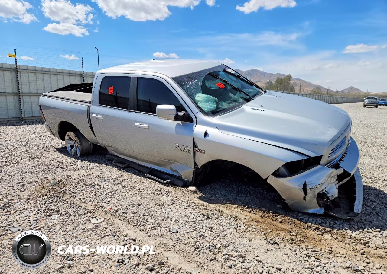 2014 Ram 1500 Sport VIN:1C6RR7MT9ES425438 - 4