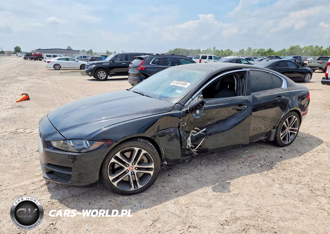 2017 Jaguar Xe Premium