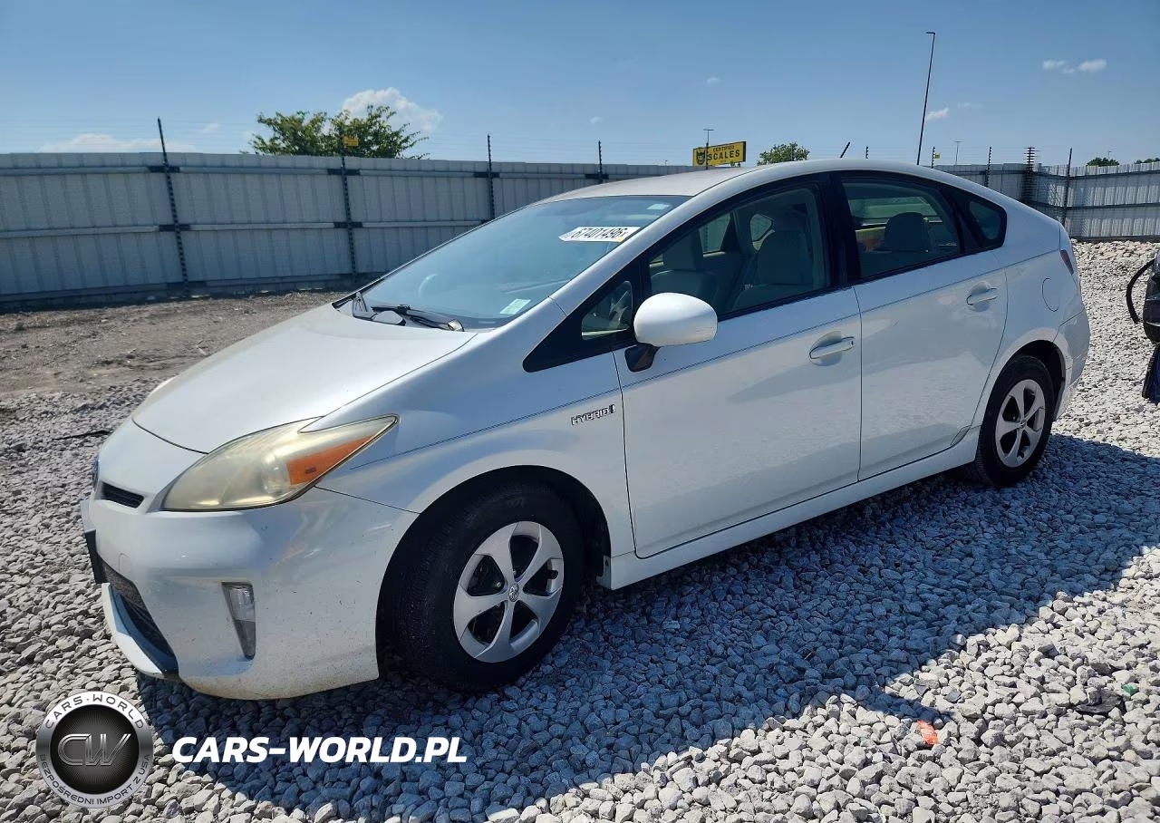 2013 Toyota Prius Two – zdjęcie 1 z 12