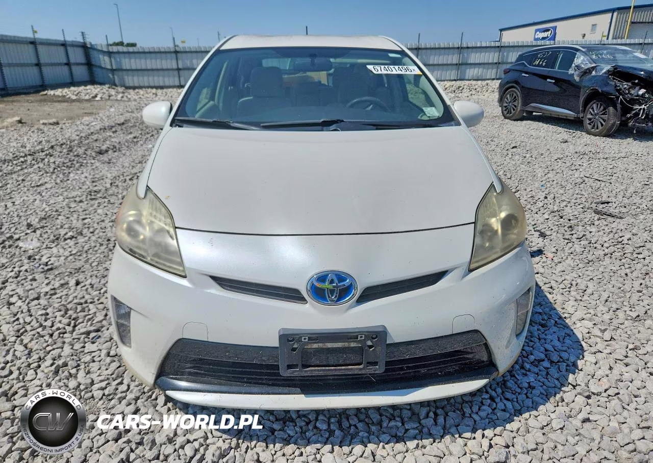 2013 Toyota Prius Two VIN:JTDKN3DU2D1729514 - 5