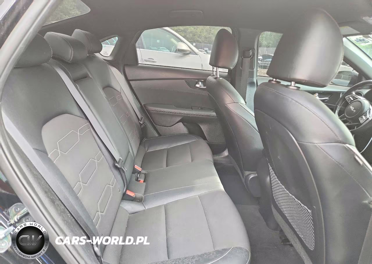 2023 Kia Forte Gt Line VIN:3KPF54AD6PE685367 - 10